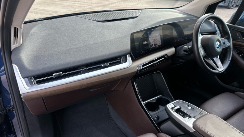 BMW 2 Series 225e xDrive Luxury 5dr DCT Hatchback